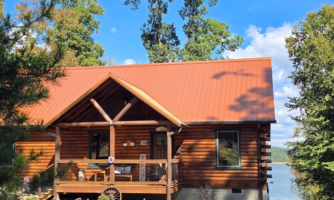 Dandridge Cabina | Fox Den – Peaceful Lakefront Cabin on Douglas Lake