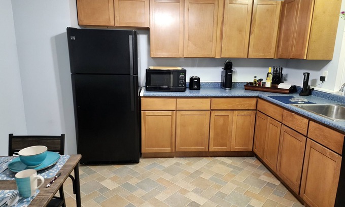 New Haven Apartamento | Foxon House centrally located just outside of New Haven
