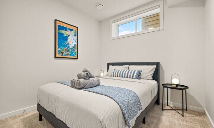 Calgary Condominio | Free Banff Pass Tranquil 2BR Retreat w/ Netflix