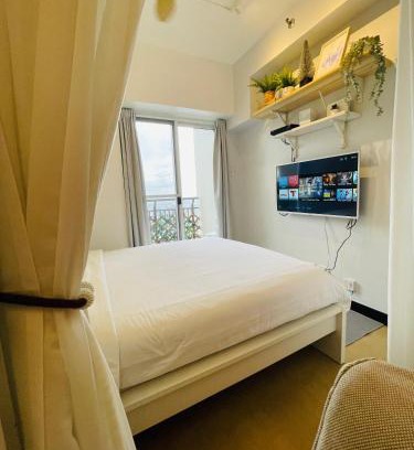 Kapitolyo Apartamento | Free Car Parking - Sheridan North 1BR Apt near BGC