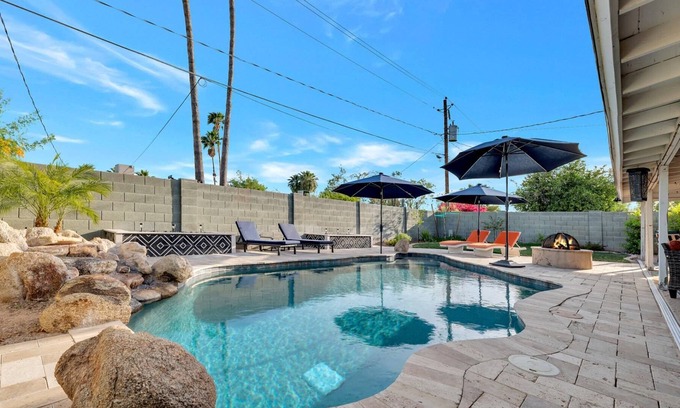 Park Scottsdale One Casa | FREE GOLF! Easy Freeway Access, Near Old Town, Private Heated Pool (NO Extra Fee), Dog Friendly!