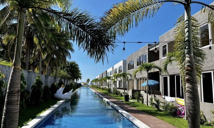 Costa Del Sol Apartamento | Frente a la playa, bellos atardeceres en acojedor Apartamento hasta 10 peronas