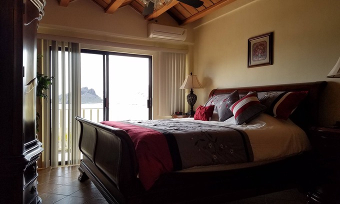 Sector Bahía Condominio | Condominio fresco, nuevo, con 2 habitaciones y 2 baños, con vista al mar, piscina climatizada, jacuzzi, estacionamiento con sombra
