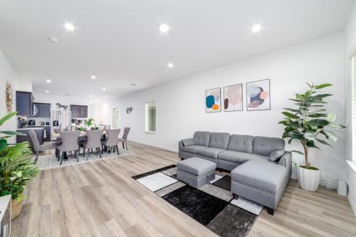 Houston Casa | Freshly Built 4BR Home in North Houston