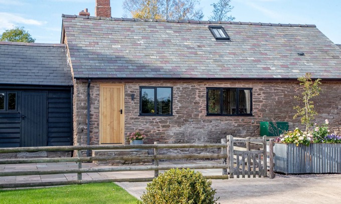 Pencombe Casa | FRITH GREEN, with hot tub in Bromyard