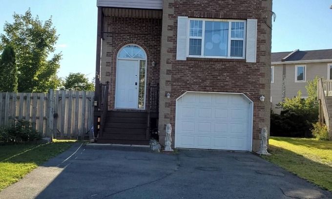 Halifax Casa | Full 4 bedrooms single house at Halifax Peninsula