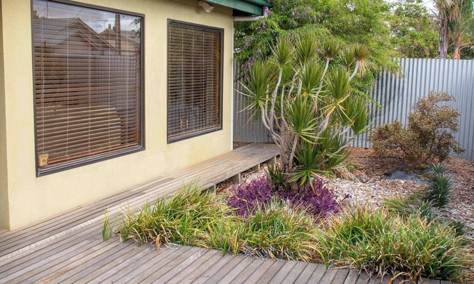 Seymour Casa | Full Throttle Retreat