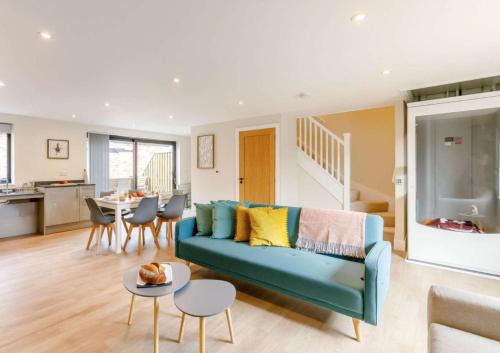 Moreton Valence Casa | Fully Accessible-Disabled Adapted-Hot Tub-Pets