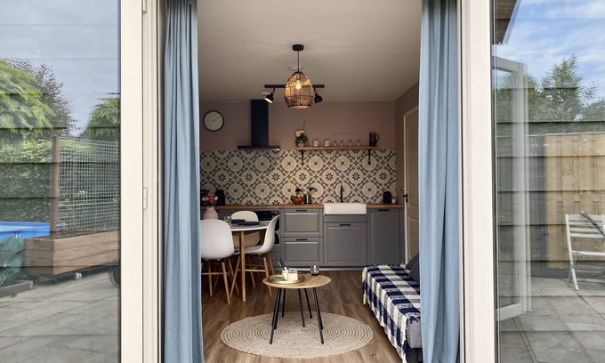 Abbenes Cabina | Fully equipped guest house, evening sun, towns and beaches nearby