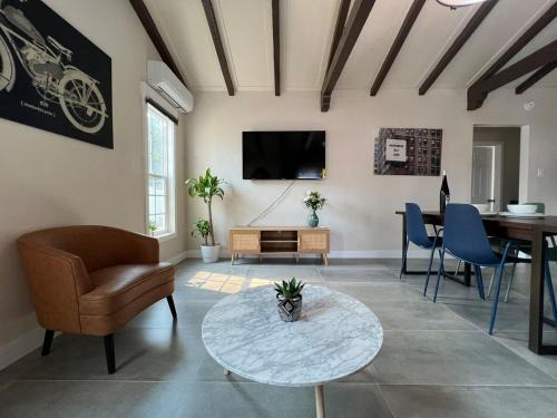 Baldwin Park Apartamento | Fully Remodeled 2B1B Home in Baldwin3369