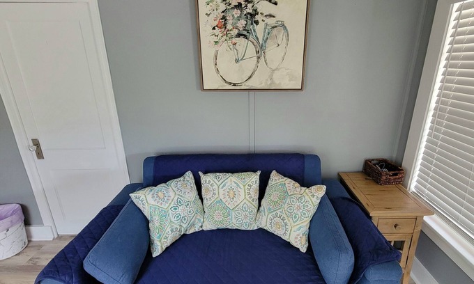 Wareham Center Casa | Fun Newly Renovated Bungalow
