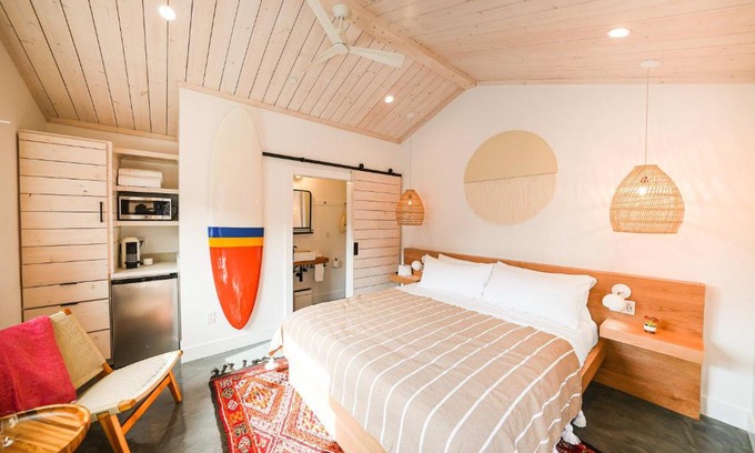Stinson Beach Hotel | Funboard Room includes King Bed and Mini Kitchenette