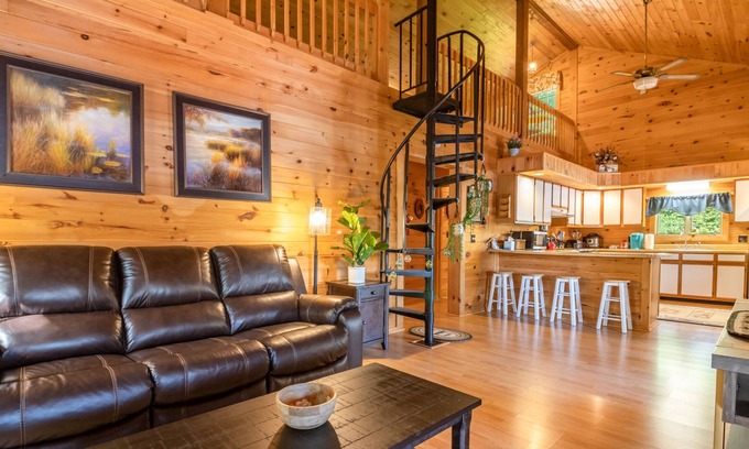 Otis Casa | Hermosa cabaña en el estanque mágico Beech Hill