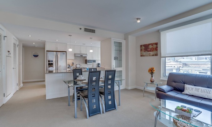 Penn Quarter Apartamento | Furnished 2 Bedroom Apartment near National Museum by RedAwning
