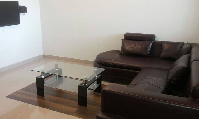 Kozhikode Apartamento | Apartamento amueblado A / C Deluxe en Hilite City