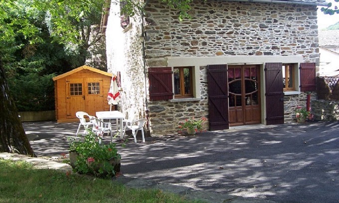 Camjac Casa | Alquiler de casa rural amueblada cerca de Naucelle entre RODEZ y ALBI
