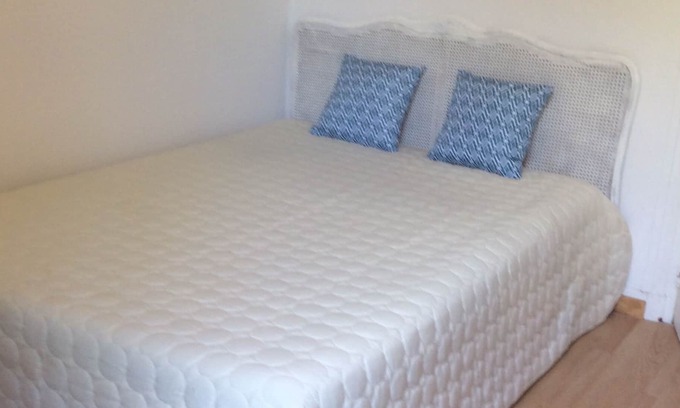 Chatou Casa | HABITACIÓN AMUEBLADA CON BAÑO PRIVADO