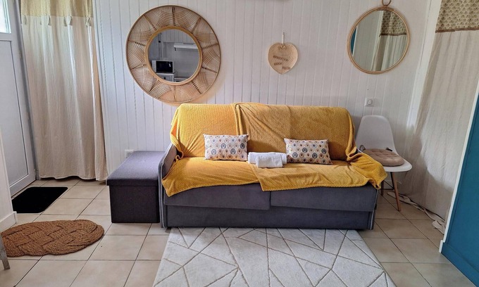 Lagord Apartamento | Furnished studio renovated in 2024, close to amenities and ile de ré by bike path