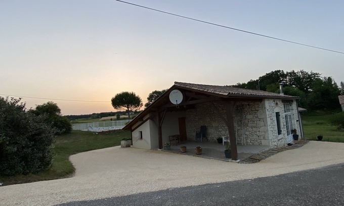 Villeneuve-de-Duras Cabaña | Gîte au Calme Sans Vis-à-vis Avec Grande Piscine Privative