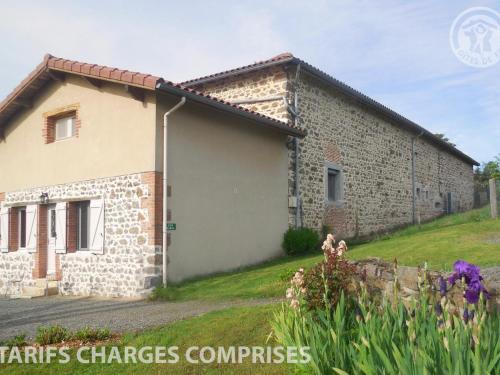 Chamboeuf Casa | Gîte authentique avec cheminée, animaux admis, près de St-Galmier - FR-1-496-175