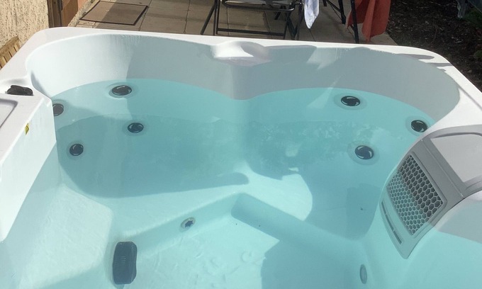 Roujan Casa | Gîte Avec Terrasse et Jacuzzi 30 Minutes cap d Agde