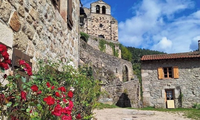 Tiranges Casa | Gîte Chez Hélène in Chalencon