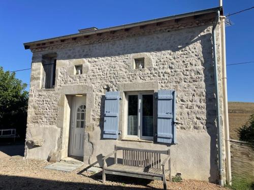 Bellenaves Casa | Gîte charmant à Bellenaves, 2 pers, animaux admis - FR-1-489-595