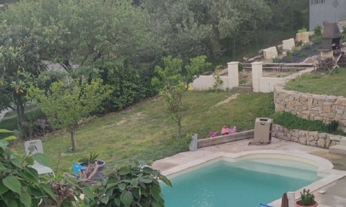 Villeveyrac Villa | Gîte Chez L'habitant Avec Piscine