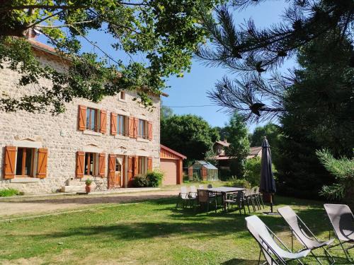Craponne-sur-Arzon Casa | Gîte confortable en Auvergne proche de randonnées - FR-1-582-346