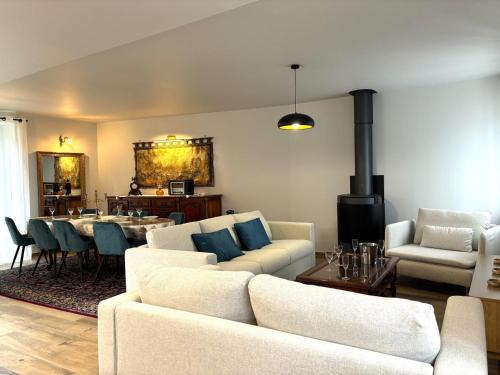 Autry-Issards Casa | Gîte confortable 8 pers à Autry-Issards avec jardin fermé et animaux acceptés - FR-1-489-577