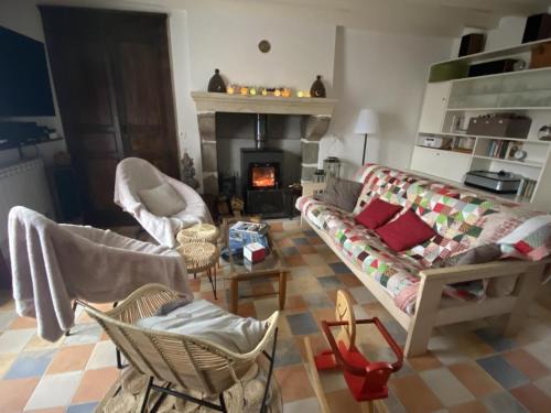 Louroux-de-Beaune Casa | Gîte cosy avec jardin et animaux acceptés - FR-1-489-349