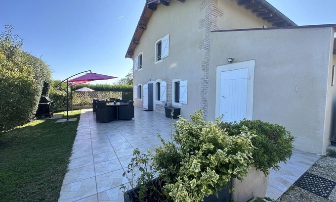 Peronnas Casa | Gîte de la Forêt de Seillon
