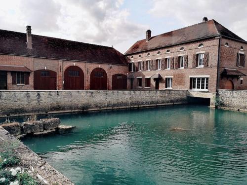 Chessy-les-Pres Casa | Gîte du moulin Baillot