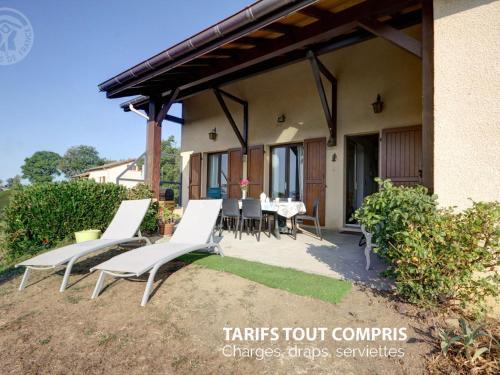 Saint-Christo-en-Jarez Casa | Gîte familial tout confort avec jardin, salle de jeux, garage et terrasse, près de Saint-Étienne - FR-1-496-204