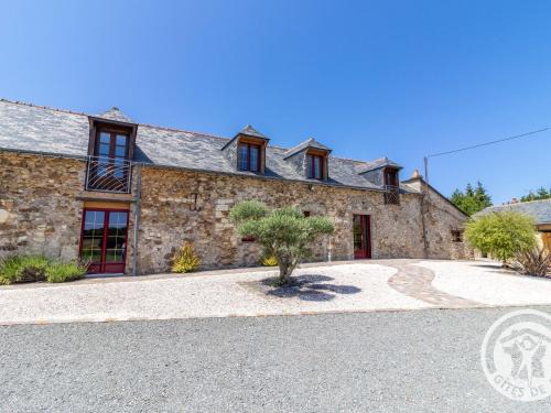 Echemire Casa | Gîte familial avec piscine privée, proche d'Angers et du Zoo de La Flèche - FR-1-622-65