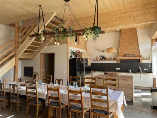 Blomard Casa | Gîte familial en pleine nature avec piscine, animaux acceptés - FR-1-489-465