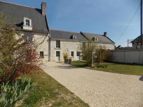 Huismes Casa | Gîte familial près de Chinon avec cour fermée, terrasse et équipements bébé - FR-1-381-370