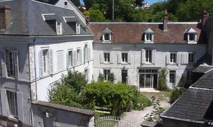Gien Casa | Gîte Gien, 8 pièces, 15 personnes - FR-1-590-159