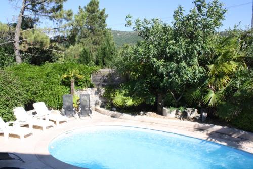 Grospierres Casa | gîte jaune Ardèche L'Avventura
