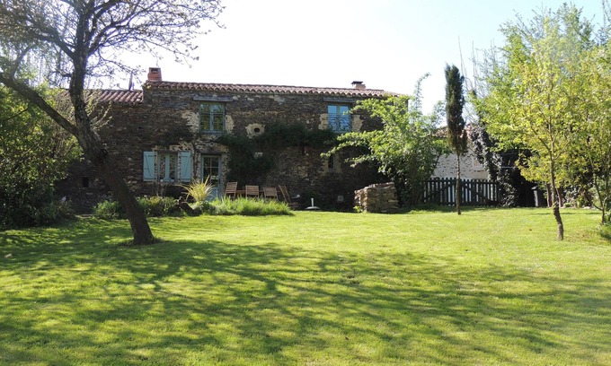 Sigournais Casa | Casa rural Kierkegaard. Acceso directo al lago Rochereau. Cerca de Puy du Fou