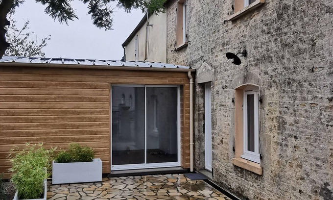 Chef-du-Pont Casa | Gîte - Maison de Ville Avec Cours Privée