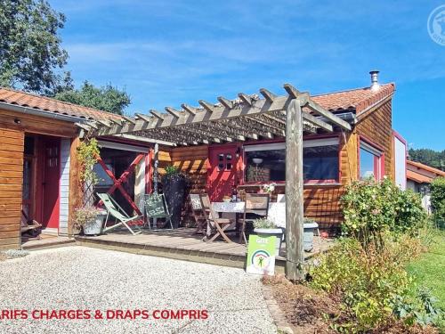 Montbrison Casa | Gîte paisible dans les Monts du Forez avec terrasse et jardin - FR-1-496-329