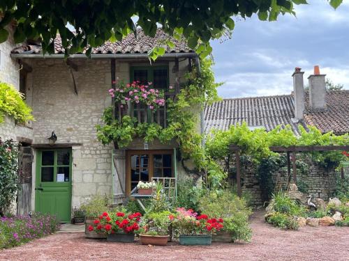 Vezieres Casa | Gîte Pays de la Loire