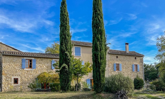 Cornillon Otro | Gîte Provençal - Petite Maison « Broche »