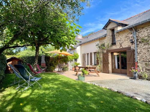 La Chevallerais Casa | Gîte rénové avec jardin, salle de jeux et vélos, près du Canal de Nantes à Brest - FR-1-306-1016
