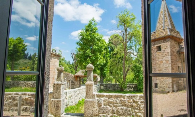 Villeneuve Casa | Gîtes de France 24 people - Domaine de Coulagnettes