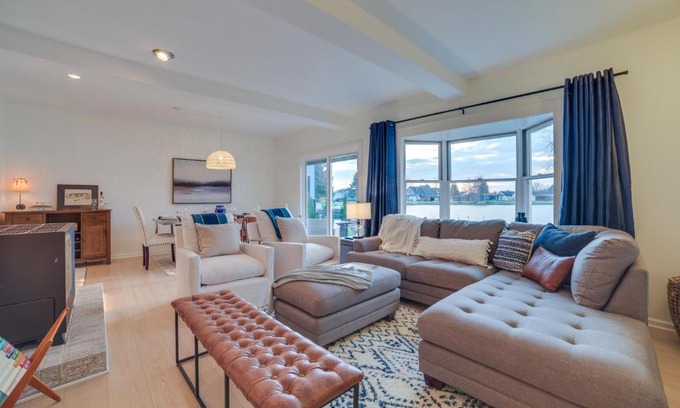 Lake City Casa | Game Room and Hot Tub! Waterfront Lake City Getaway