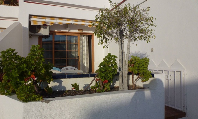 San Eugenio Apartamento | Garden City Studio Apartment