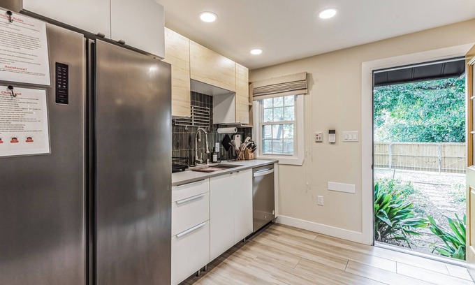 Mid City South Casa | Garden District Duplex