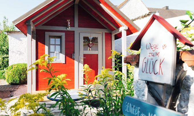 Ornbau Apartamento | Garden house red with one bedroom